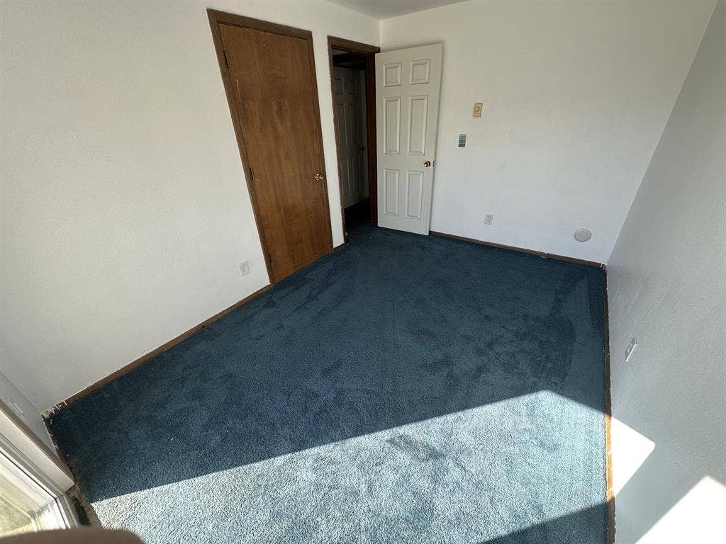 🏡 Private Room for Rent East Salem