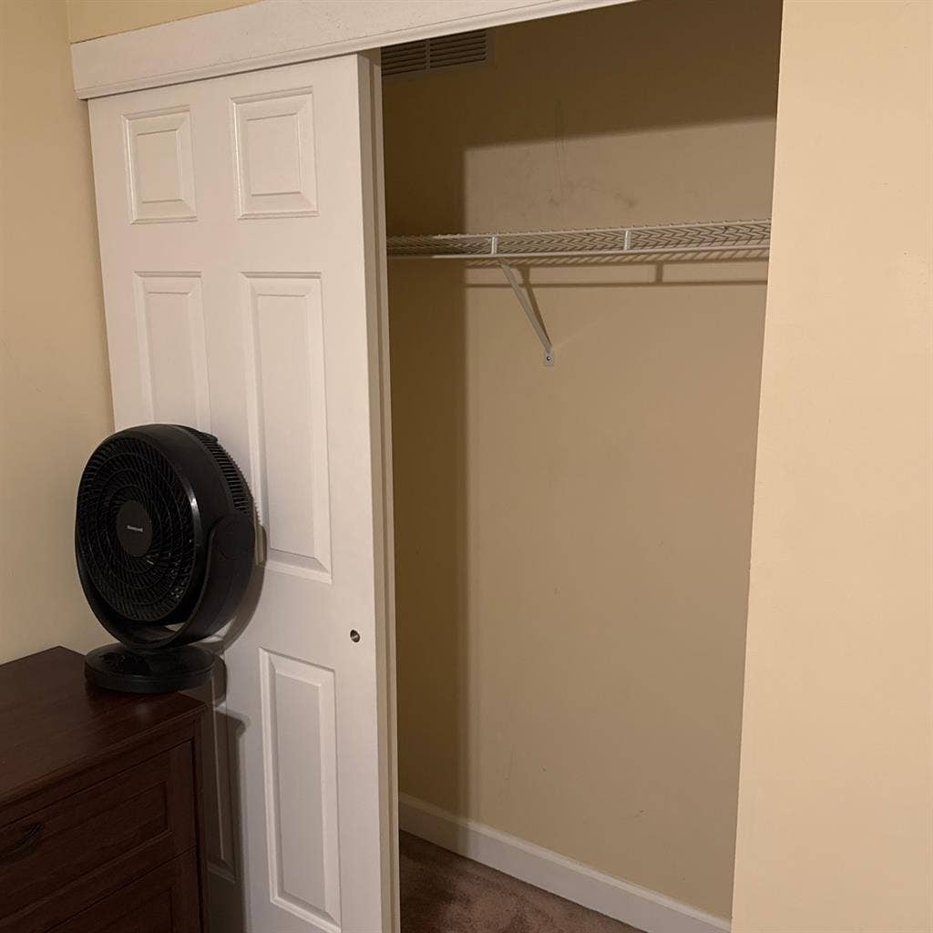 A room available in Polaris area