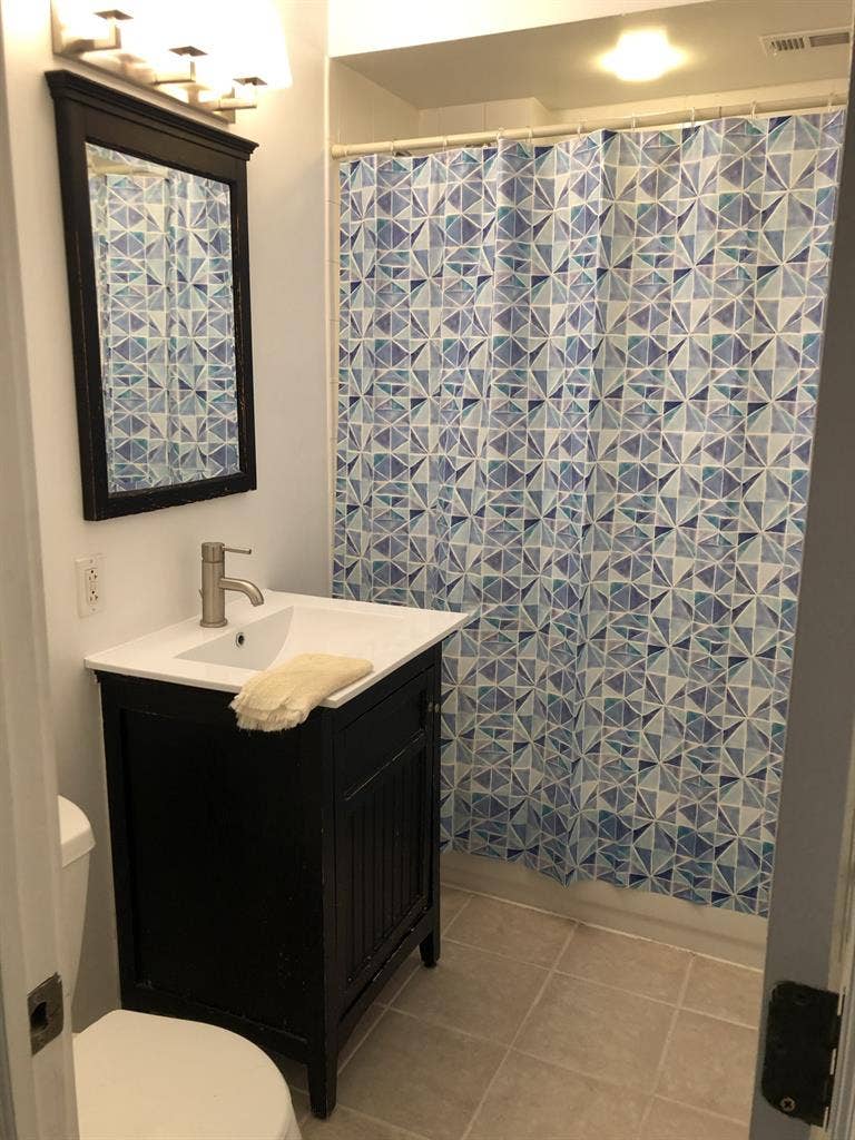 Room for Rent in Shared House