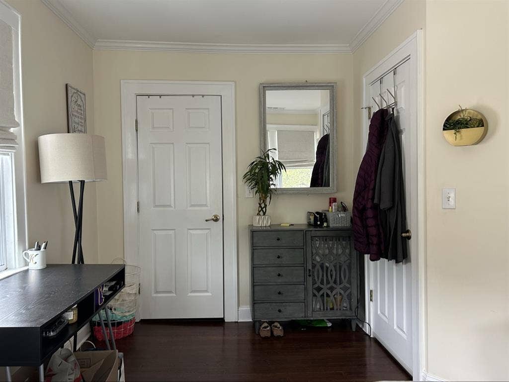 Room for Rent in Shared House