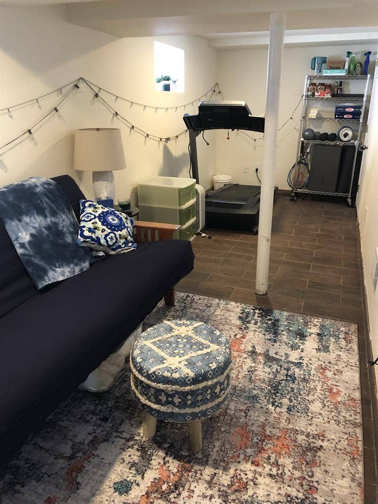 Room for Rent in Shared House