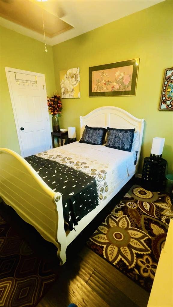 Fully furnished room for rent