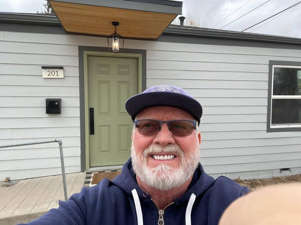 Room For Rent. Nice roommate needed