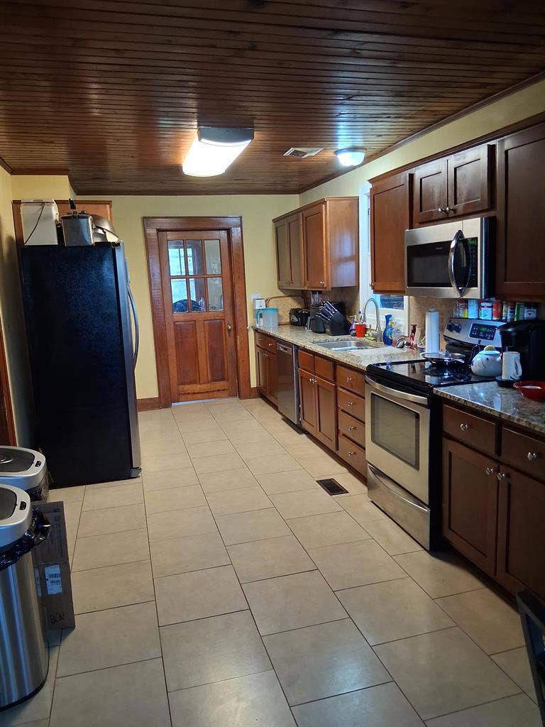 Roommate wanted for a nice home