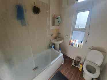 Very close to Bristol campus/centre