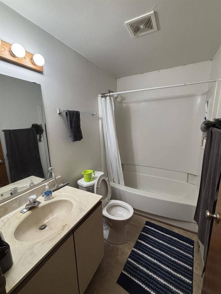 Sublease for entire apt or per room