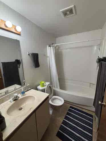 Sublease for entire apt or per room