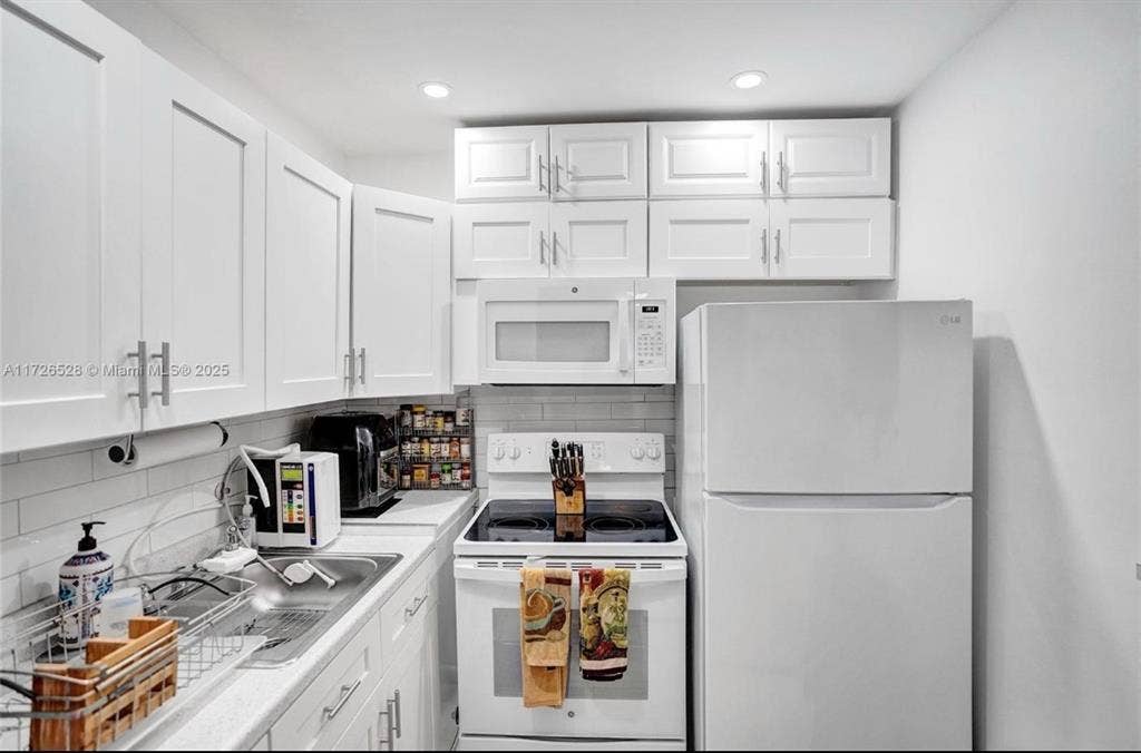 fully furnished condo