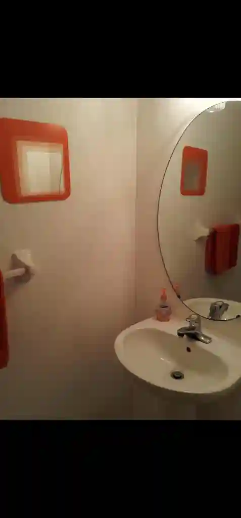 COZY TOWNHOUSE IN WESTON