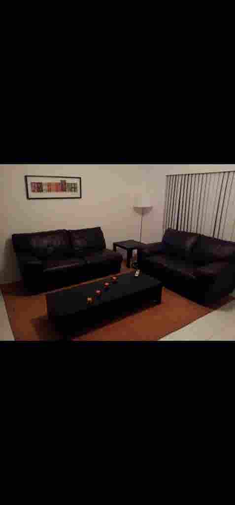 COZY TOWNHOUSE IN WESTON