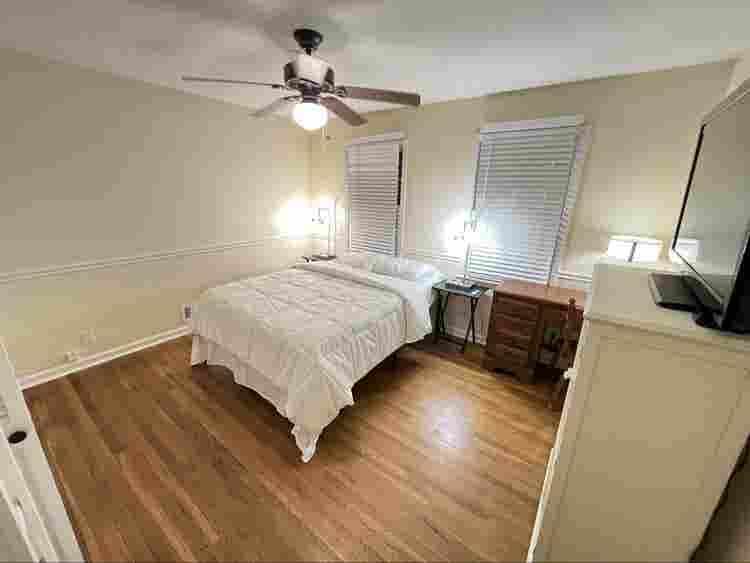 Room #4 Cozy Home In Sandy Springs