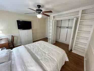 Room #4 Cozy Home In Sandy Springs