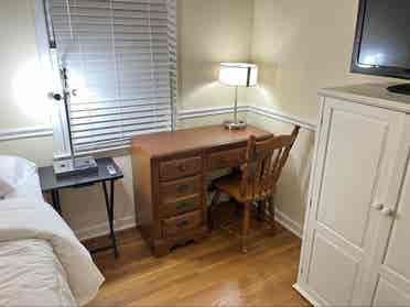 Room #4 Cozy Home In Sandy Springs