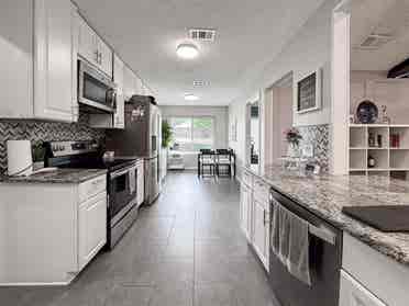 Private Rooms in the Heart of DFW!