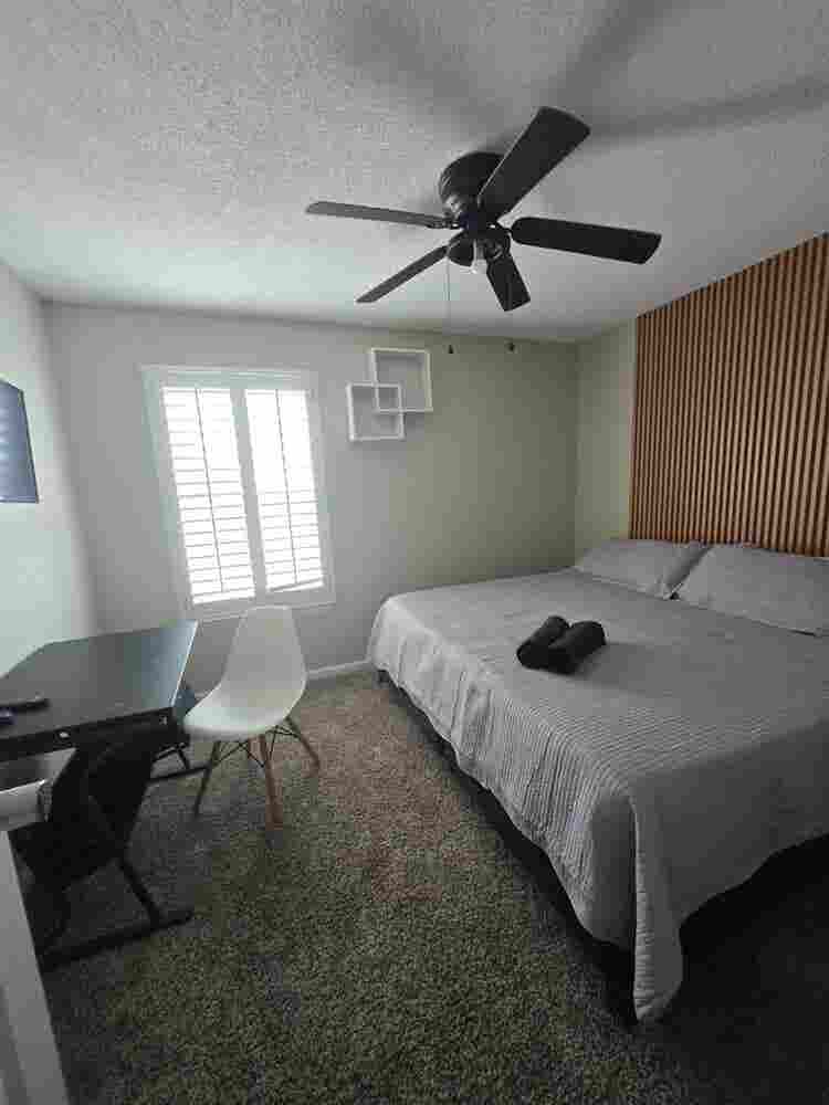 King size Bed  with workstation