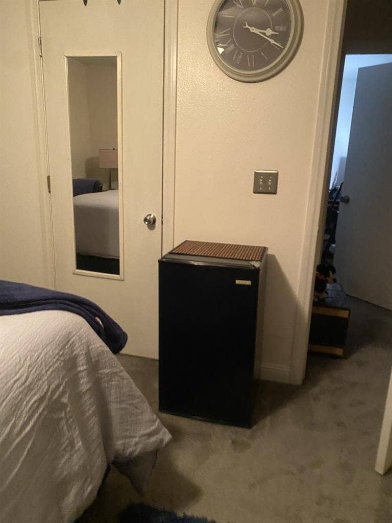 Full furnished room no pet no drugs