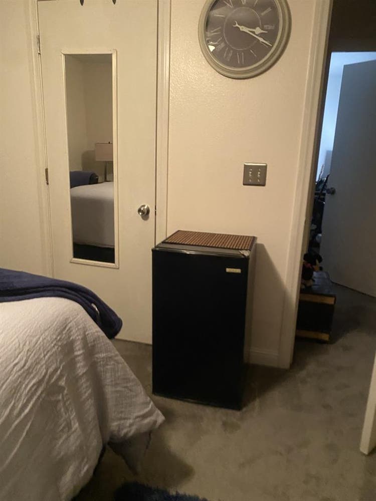 Full furnished room no pet no drugs