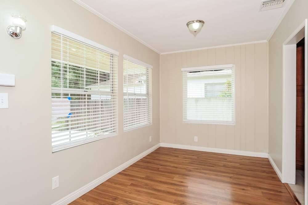 Peaceful Room—Great Location