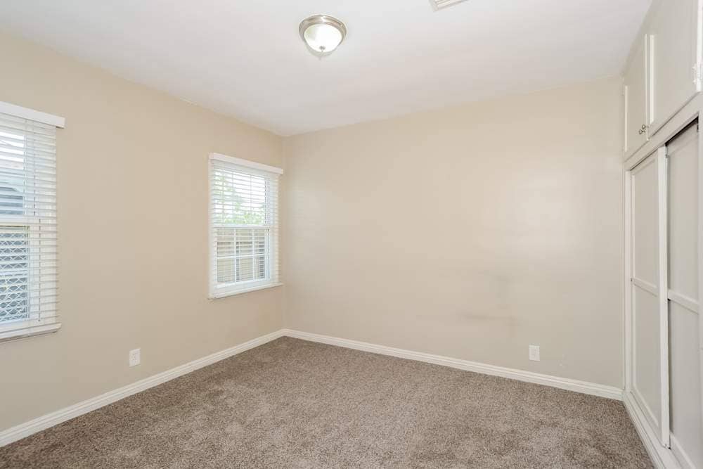 Peaceful Room—Great Location