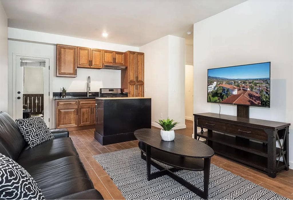Lease Takeover Near SBCC /month