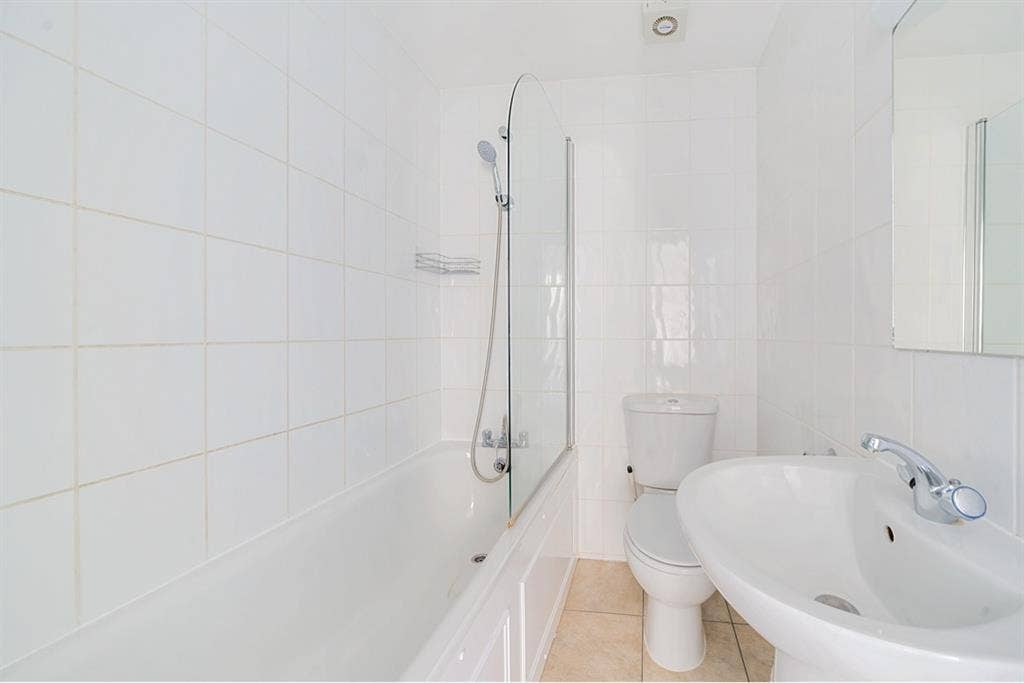 Huge double room and own bathroom