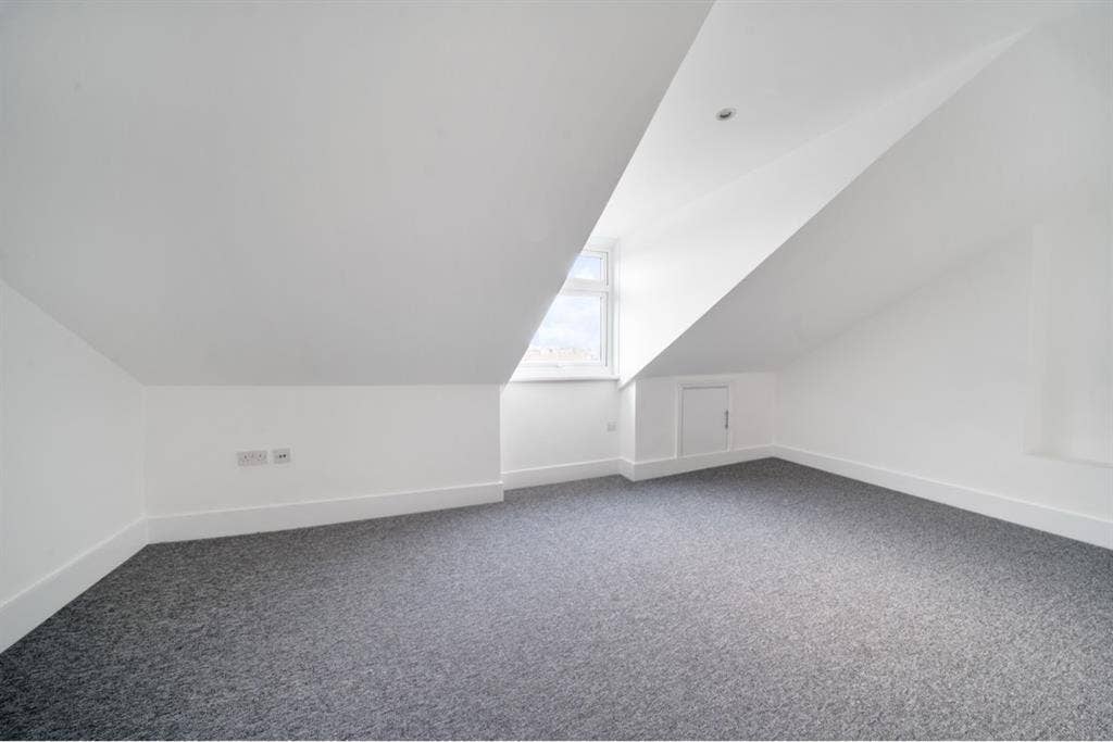 Huge double room and own bathroom