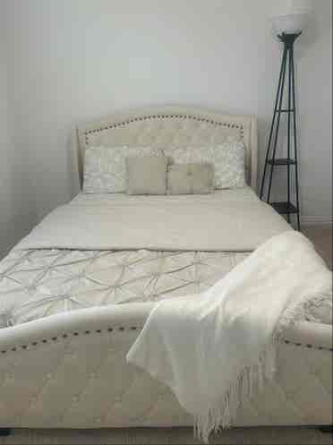 Renting 2 private rooms to females