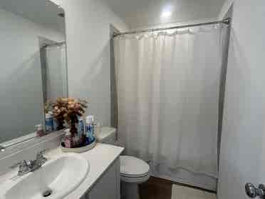 Renting 2 private rooms to females