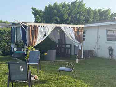 Room For Rent -