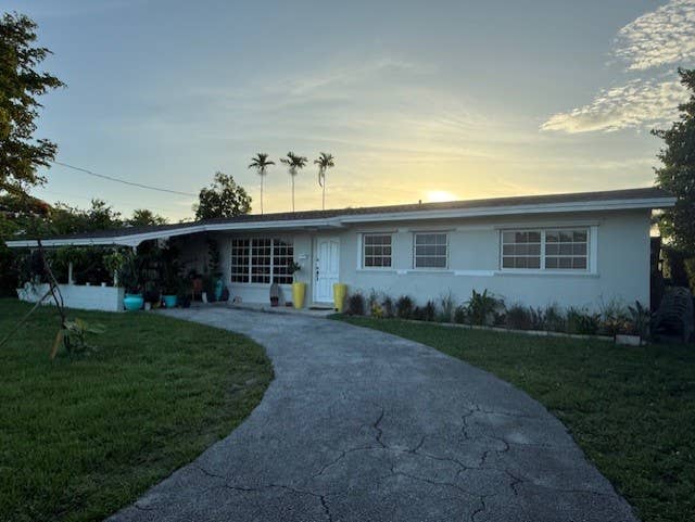 Room For Rent -
