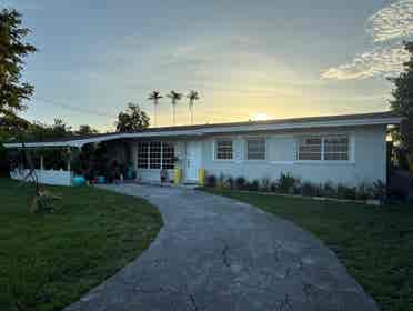 Room For Rent -