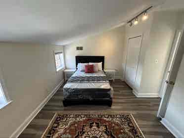 2 roommates / $ / Pigtown