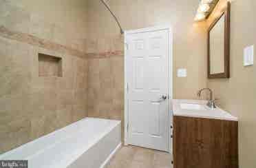 Patterson Park sublet (Aug )