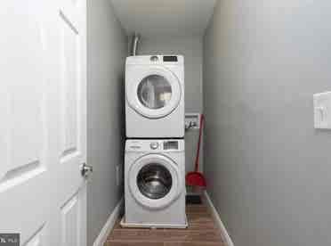 Patterson Park sublet (Aug )