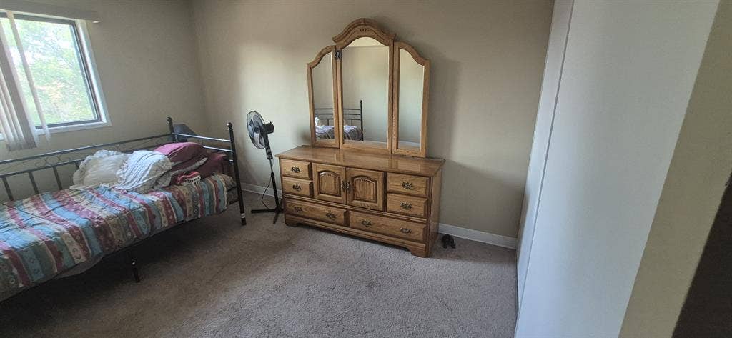 Looking for a roommate ( male )