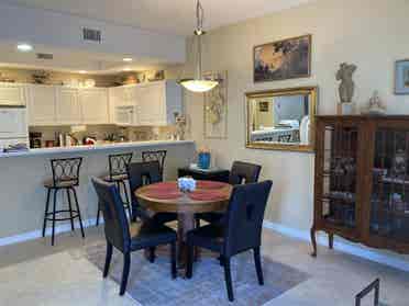 Clean, quiet, master en-suite room