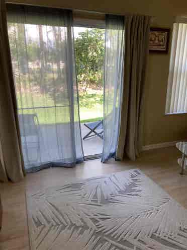 Clean, quiet, master en-suite room
