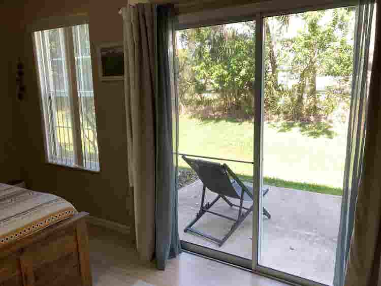Clean, quiet, master en-suite room