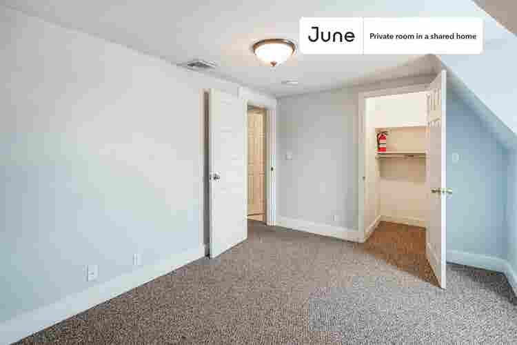 6 BR in Boston