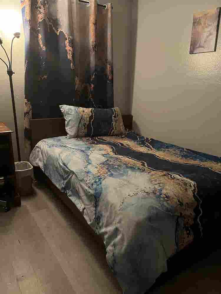 Private room for rent