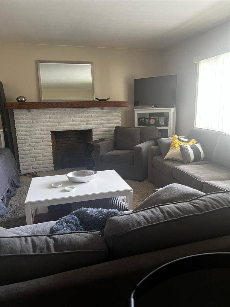 Furnished, shared, included. Gahann