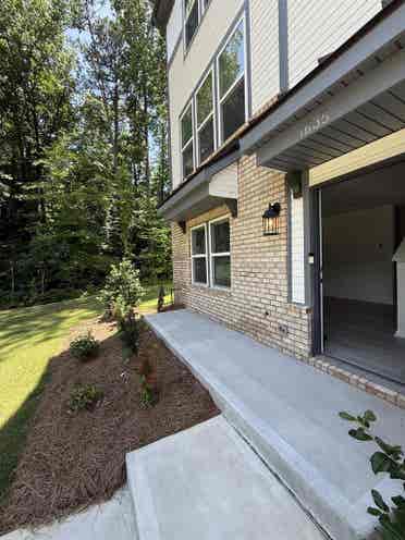 Rent - 3 BHK New Town Home End Unit