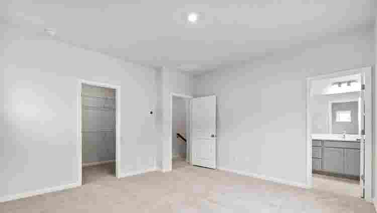 Rent - 3 BHK New Town Home End Unit