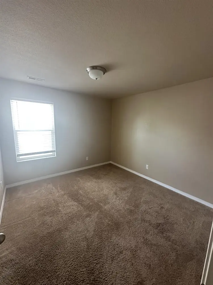 Looking for Roommates