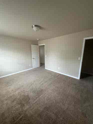 Looking for Roommates