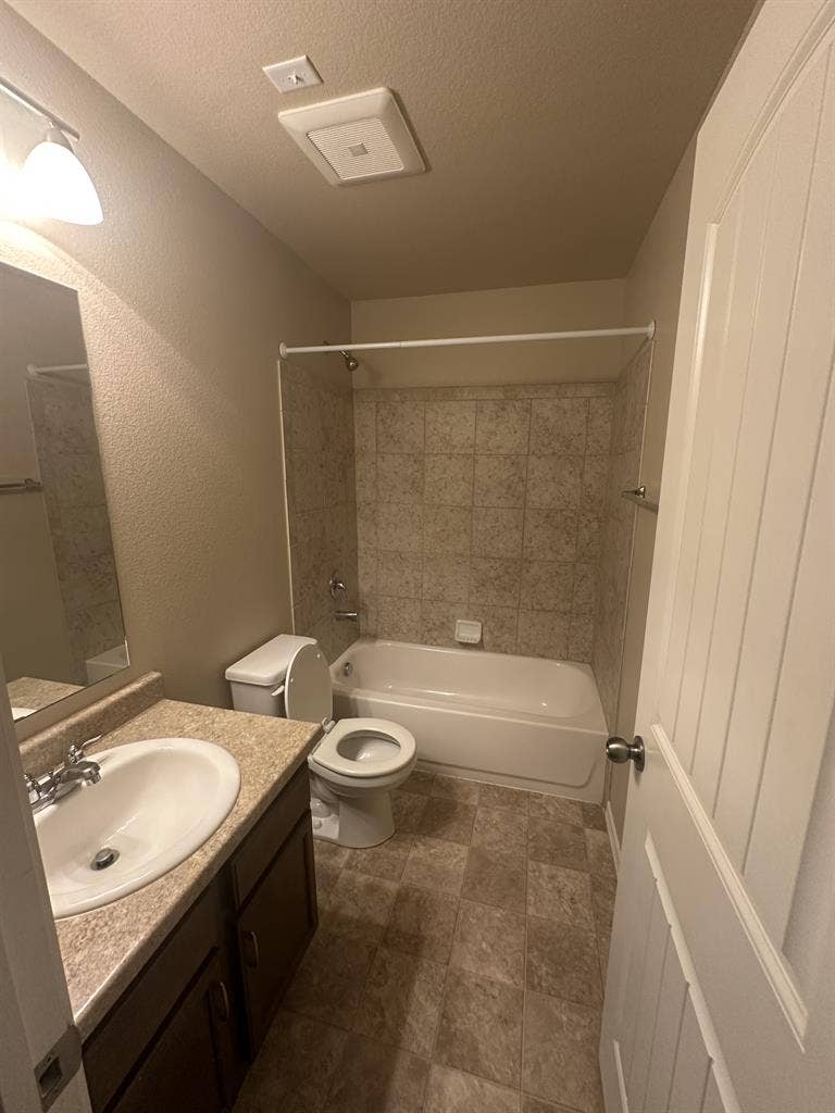 Looking for Roommates
