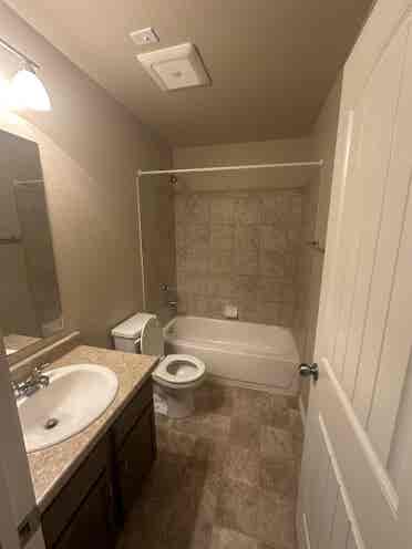 Looking for Roommates