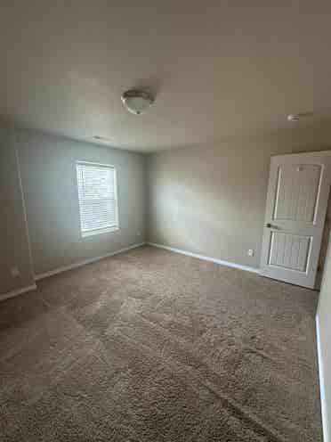 Looking for Roommates
