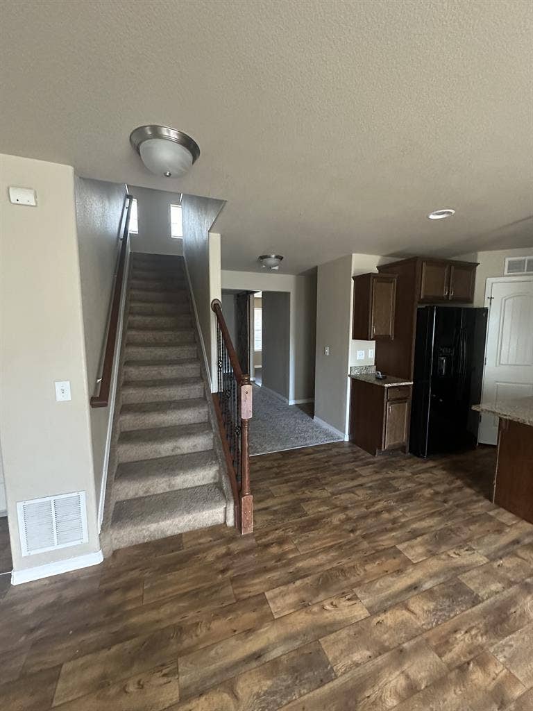 Looking for Roommates