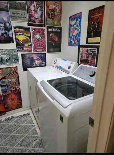 ROOM AVAILABLE IN ELK GROVE 
